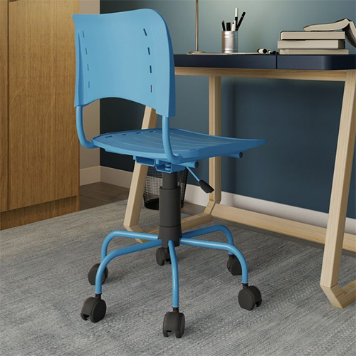 Cadeira de escritrio azul d personalidade  decorao