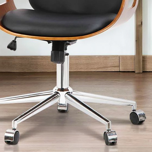 Cadeira de escritrio com rodas