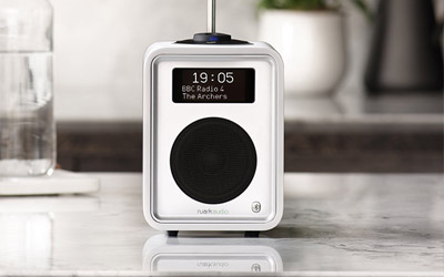 rádio na lavanderia